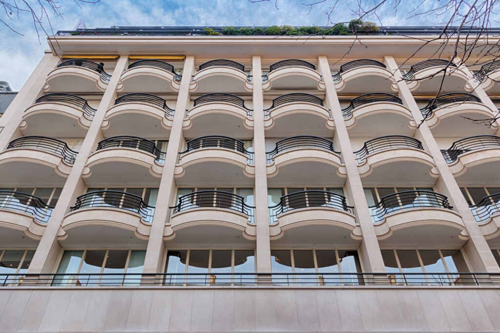 gestionnaire de fortune paris 8 75008 urban conseil locaux surface prestige avenue Montaigne trouver bureaux trouvez locaux
